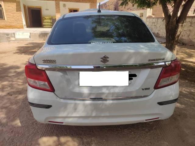 https://images10.gaadi.com/usedcar_image/4521427/original/processed_5f5dd778-de28-4569-9543-9f8b85e8c959.jpg?imwidth=6401
