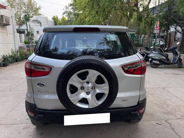 https://images10.gaadi.com/usedcar_image/4521434/original/processed_68786ea4-b12e-4bec-a8d9-83a76ca8c2ee.jpg?imwidth=6401