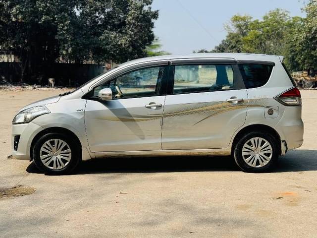 https://images10.gaadi.com/usedcar_image/4521485/original/processed_fc319176-bb2a-4512-af70-1c67e7271a4c.jpeg?imwidth=6402