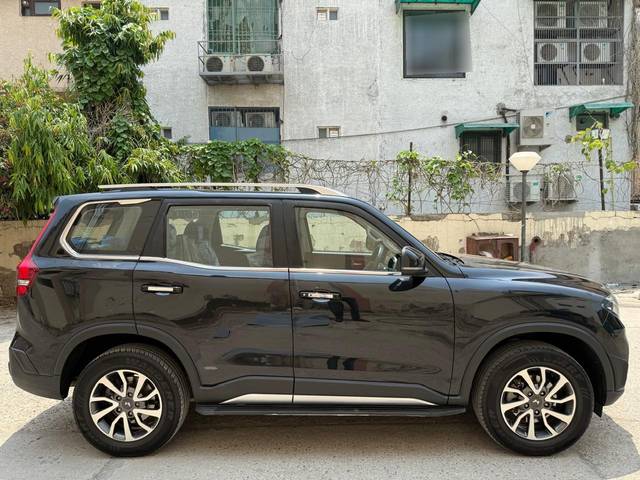 https://images10.gaadi.com/usedcar_image/4521487/original/processed_a282dcbda942f20cbc8c2adc7a3849af.jpg?imwidth=6402