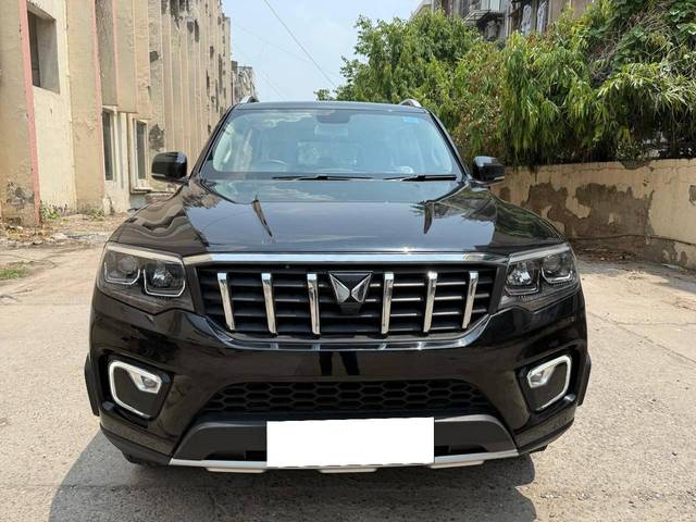 https://images10.gaadi.com/usedcar_image/4521487/original/processed_b11f4c456f78762673263e4064239bf1.jpg?imwidth=6400