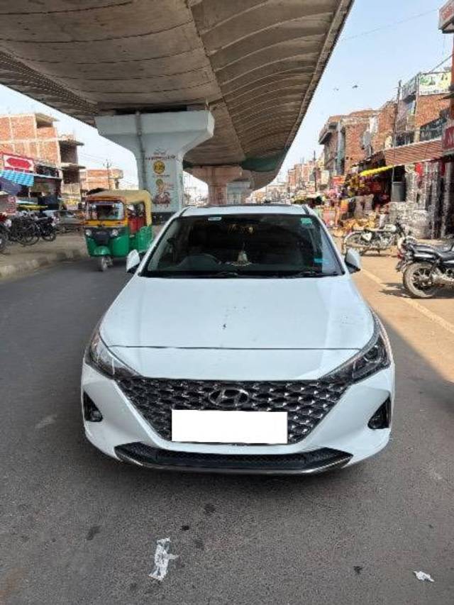 https://images10.gaadi.com/usedcar_image/4521488/original/processed_7500fc3c-1f02-43c7-8c3f-8b10f57f15d6.jpg?imwidth=6400