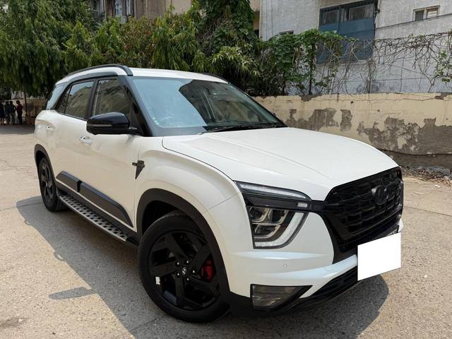 https://images10.gaadi.com/usedcar_image/4521489/original/processed_302c1a1a50ba99d43565b2f477e43341.jpg?imwidth=6401