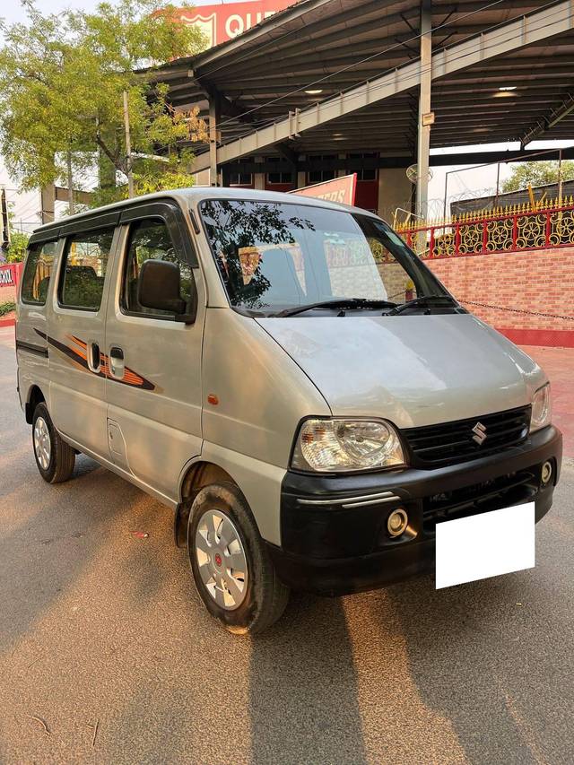 https://images10.gaadi.com/usedcar_image/4521497/original/processed_0f6bf0f5eb6ff216afdba3821aad7e10.jpg?imwidth=6400