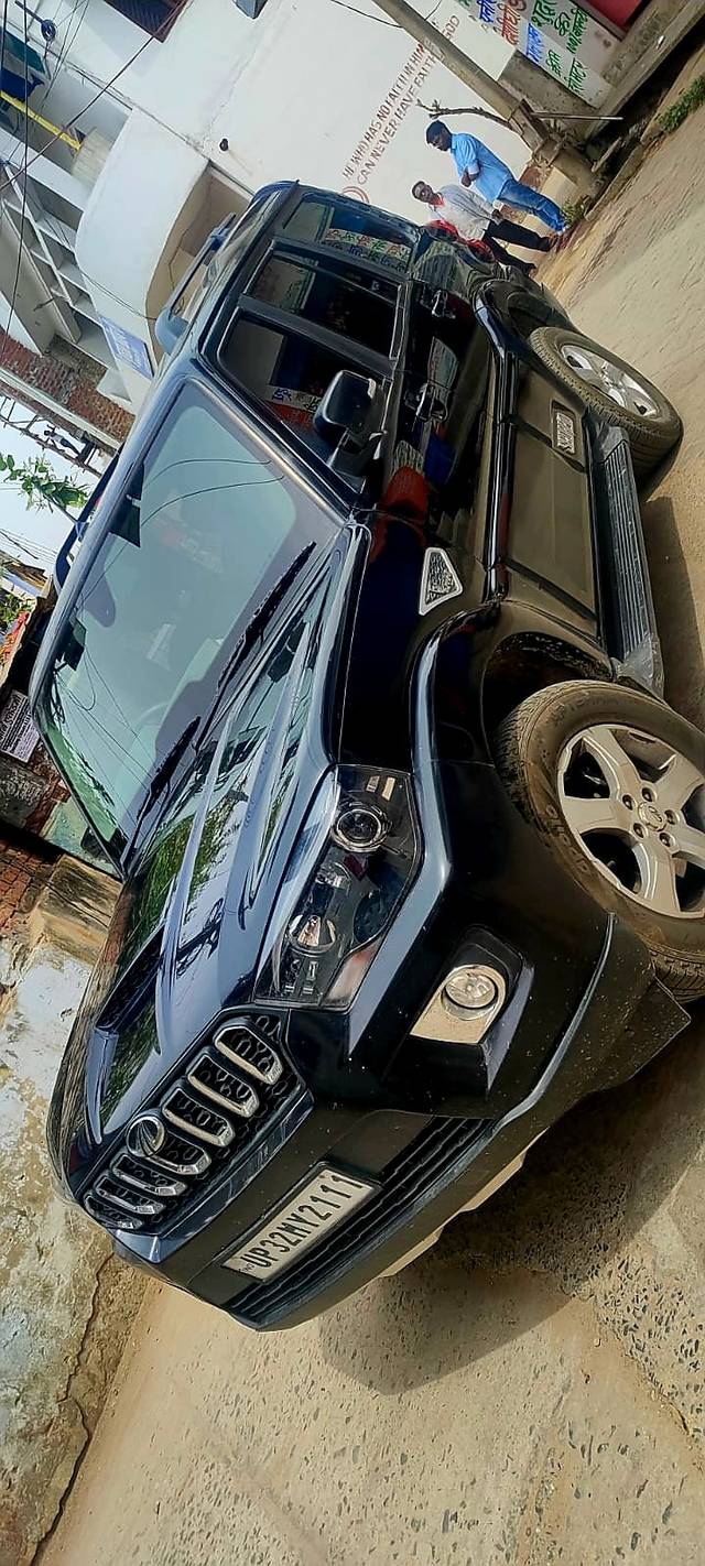 https://images10.gaadi.com/usedcar_image/4521501/original/27e5e7b2e7881c04344b2e9e4021f39a.jpg?imwidth=6402