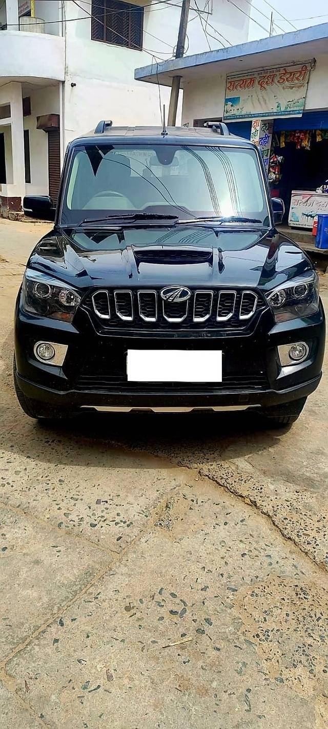 https://images10.gaadi.com/usedcar_image/4521501/original/processed_5e94d51a51fccfe30a30242ac2f823af.jpg?imwidth=6400