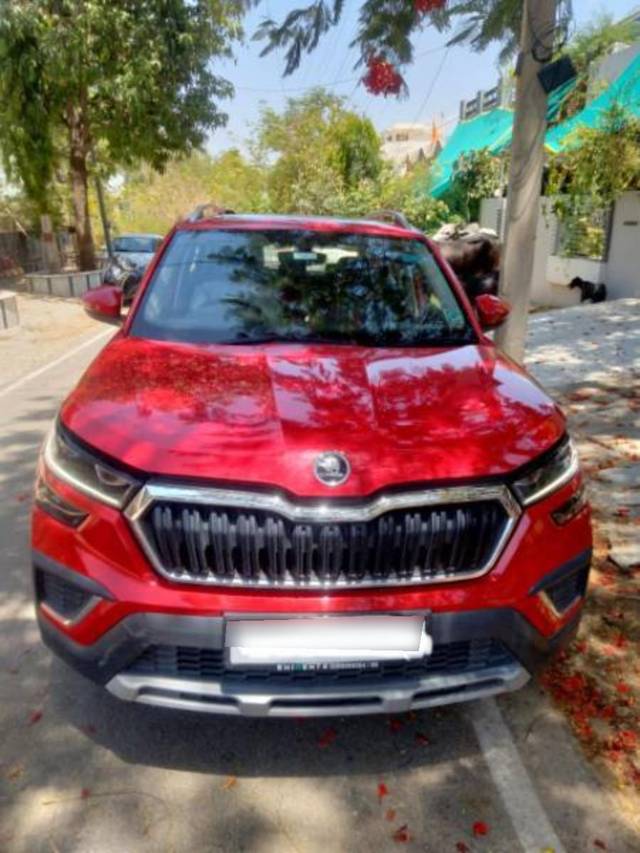 https://images10.gaadi.com/usedcar_image/4521506/original/processed_651e34a0-1e3f-4768-8da2-524bc7a0fe3b.jpg?imwidth=6400