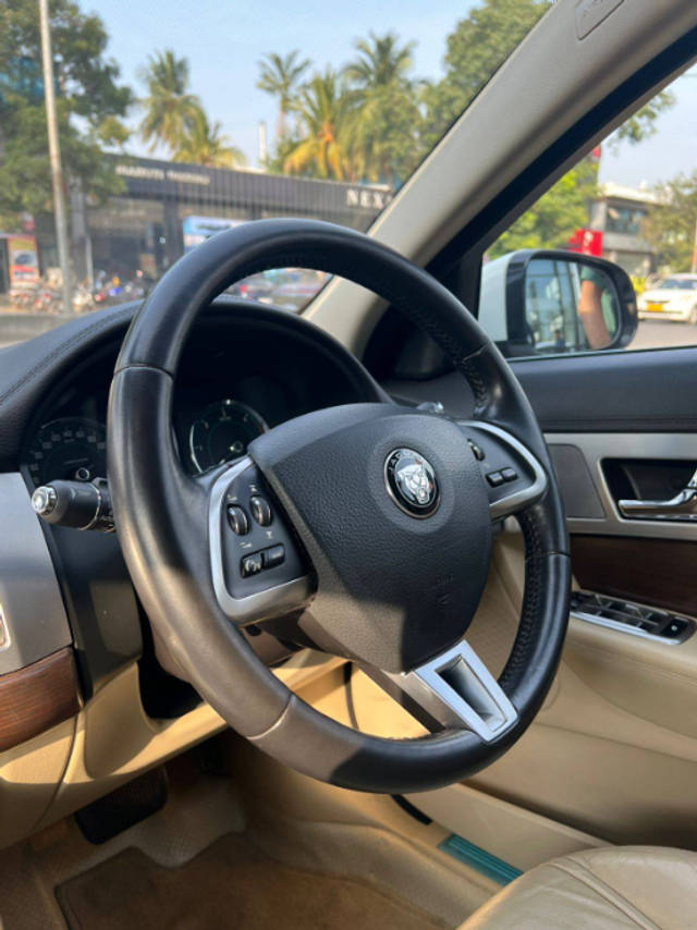 https://images10.gaadi.com/usedcar_image/4521507/original/3825239378ae384a61cd05986f7f4ae3.png?imwidth=6402
