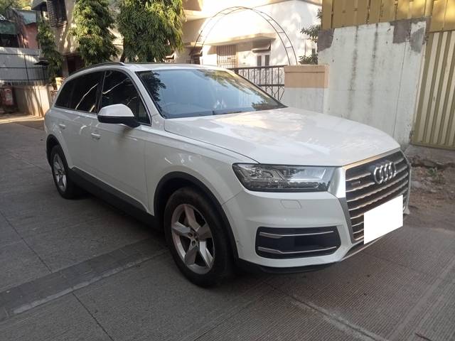 https://images10.gaadi.com/usedcar_image/4521510/original/processed_fb13301b-b974-4bbd-a55e-1d589aa77074.jpg?imwidth=6400
