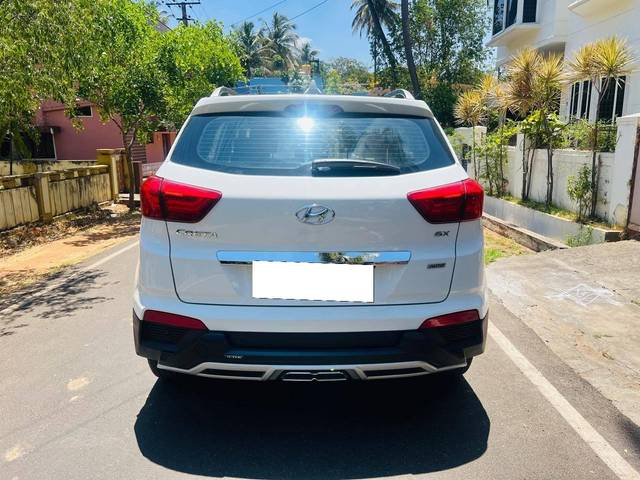 https://images10.gaadi.com/usedcar_image/4521536/original/processed_0705b87ab2df28701d92d7a6951aa658.JPG?imwidth=6401