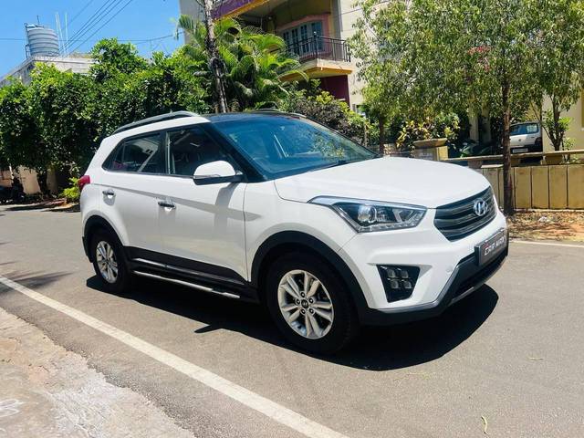 https://images10.gaadi.com/usedcar_image/4521536/original/processed_f47946d06bb035f44a9686197484f144.JPG?imwidth=6400