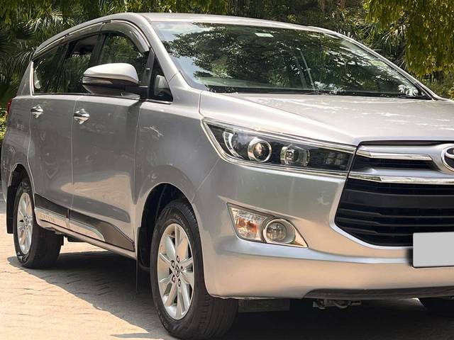 https://images10.gaadi.com/usedcar_image/4521570/original/processed_04039b61e421b428d3ceaea259c27abe.jpeg?imwidth=6400