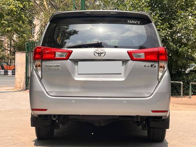 https://images10.gaadi.com/usedcar_image/4521570/original/processed_6f5deac4f938fa6187eefb9cb6dd436f.jpeg?imwidth=6402