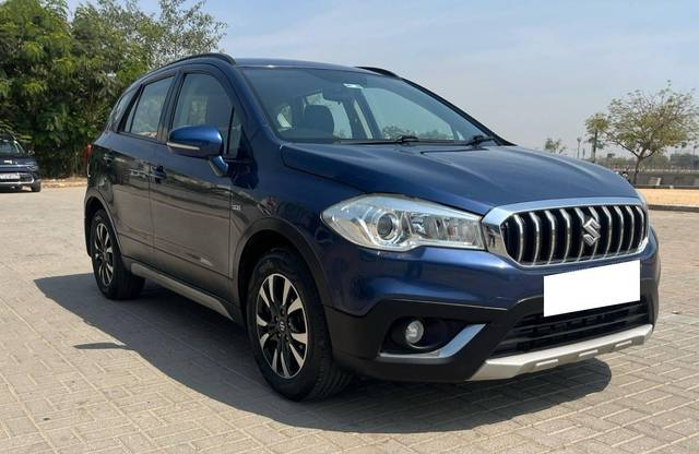 https://images10.gaadi.com/usedcar_image/4521590/original/processed_715fed94fb38e306b89d4558347b063c.jpg?imwidth=6400
