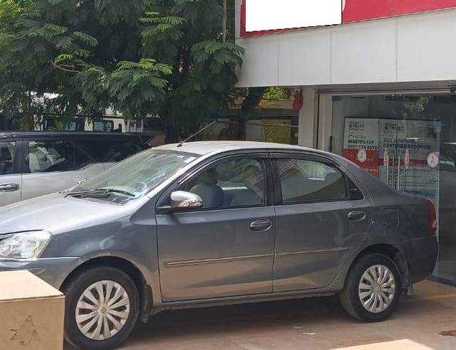 https://images10.gaadi.com/usedcar_image/4521592/original/processed_ccd0bdea1b832360e0e17297622956ba.jpeg?imwidth=6400