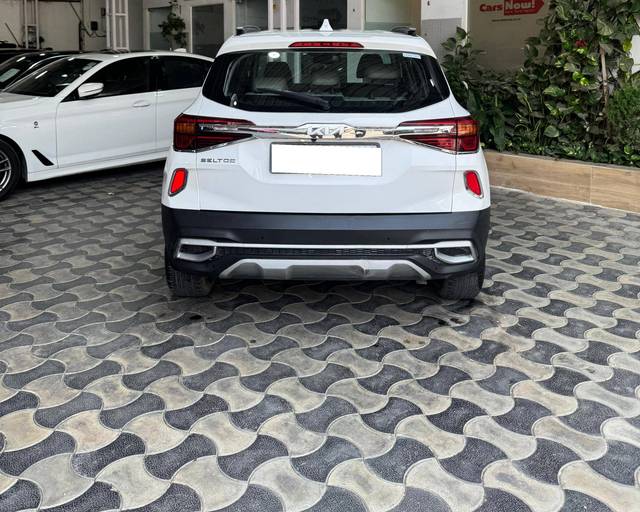 https://images10.gaadi.com/usedcar_image/4521603/original/processed_ac719564e559cd870e66f31932ff8f92.jpg?imwidth=6402