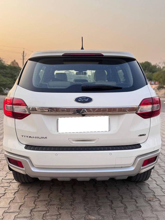 https://images10.gaadi.com/usedcar_image/4521607/original/processed_52d66bb855f02c4d215365ce23d2ffcf.jpeg?imwidth=6401