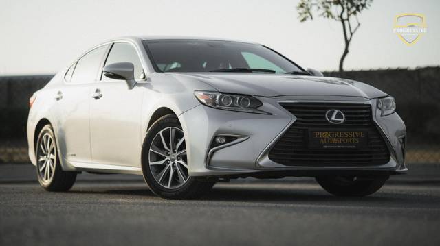https://images10.gaadi.com/usedcar_image/4521627/original/4f0cbdc3f4f42d9bd3b0c417bc2d1529.jpg?imwidth=6402