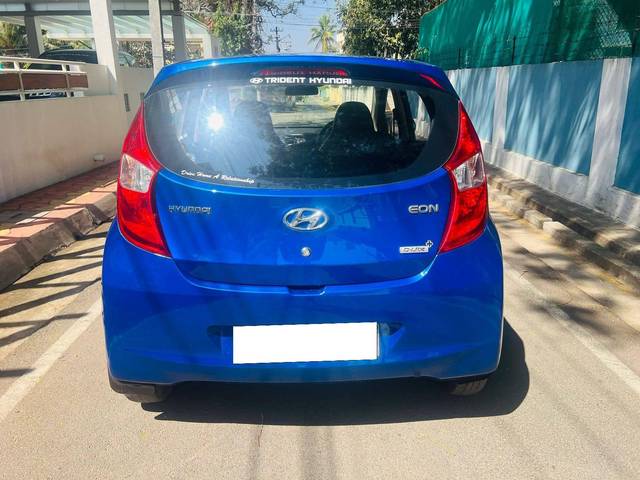 https://images10.gaadi.com/usedcar_image/4521633/original/processed_22dce43436d5f5bc0ab400e47807f30c.JPG?imwidth=6401