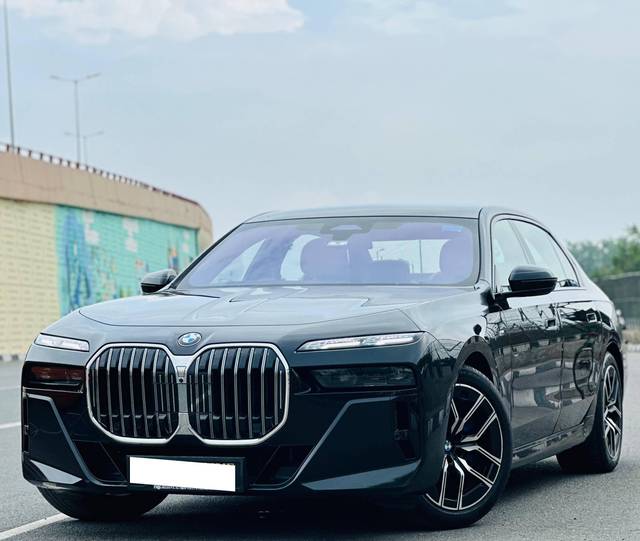 https://images10.gaadi.com/usedcar_image/4521638/original/processed_3419202d3e06e25de9d009f2d5ef1932.jpg?imwidth=6402