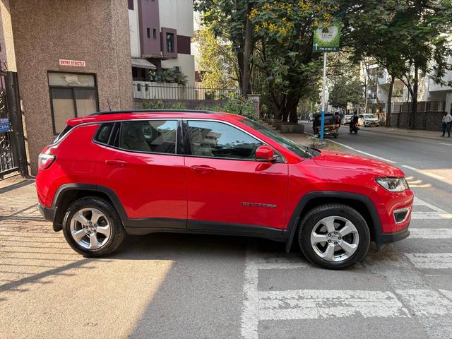 https://images10.gaadi.com/usedcar_image/4521641/original/processed_884c7177-d7a1-4e11-ad5b-459a7a45bf90.jpg?imwidth=6401