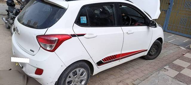 https://images10.gaadi.com/usedcar_image/4521642/original/processed_822bb094-6736-4706-b287-a914dd380464.jpg?imwidth=6400