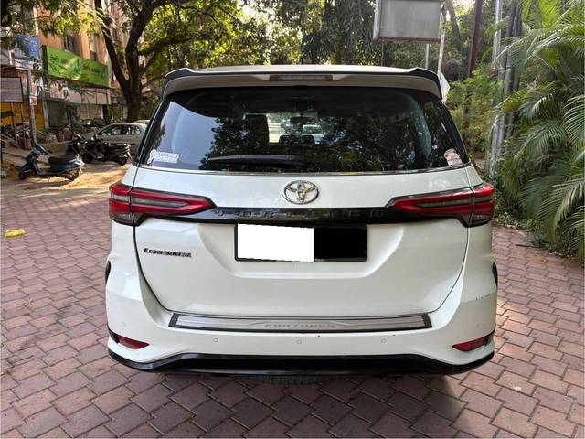 https://images10.gaadi.com/usedcar_image/4521651/original/processed_e91caeaa-4193-4201-a105-f2e4465eec1f.jpg?imwidth=6402