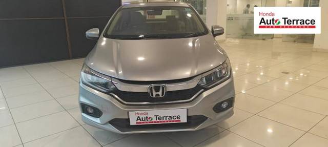 https://images10.gaadi.com/usedcar_image/4521701/original/a8a171260de5c78f9b287f54af36e856.jpeg?imwidth=6400