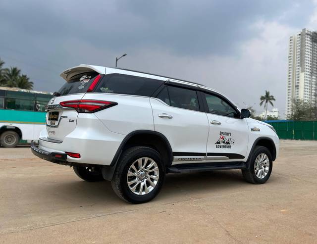 https://images10.gaadi.com/usedcar_image/4521711/original/processed_ff381e4c81c589eaa4f7d105553c3296.jpg?imwidth=6402