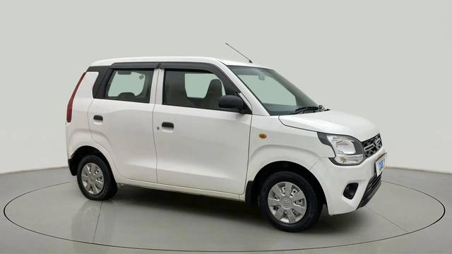 https://images10.gaadi.com/usedcar_image/4521712/original/45b5dd0c6e24ecede018842e95cc4bdd.jpg?imwidth=6400