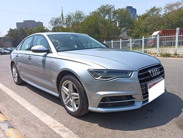 https://images10.gaadi.com/usedcar_image/4521714/original/processed_694fa6a42efa192aadd3fa2c14af9d2e.jpg?imwidth=6400