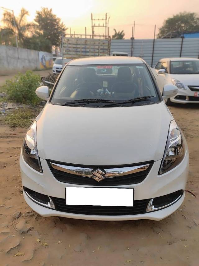 https://images10.gaadi.com/usedcar_image/4521721/original/processed_f11c94403c29116edaddc9caeb0b76a1.jpg?imwidth=6402