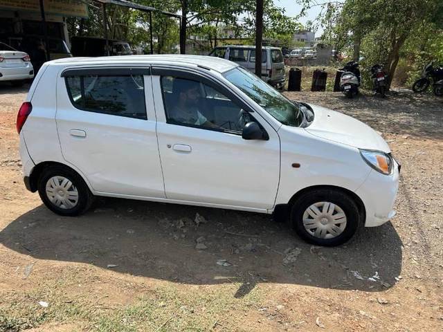 https://images10.gaadi.com/usedcar_image/4521724/original/processed_652084d9-8216-448a-8de7-771347cedf96.jpg?imwidth=6401