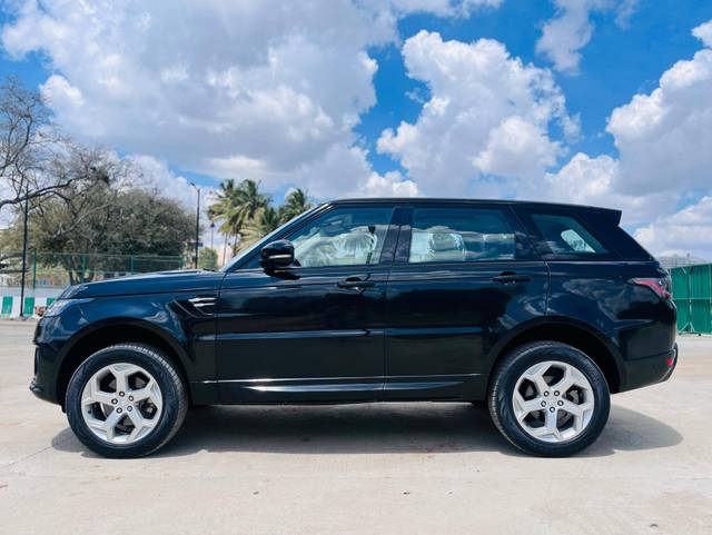 https://images10.gaadi.com/usedcar_image/4521727/original/processed_3558133f233947df9b40fae3ff7201ac.jpg?imwidth=6402