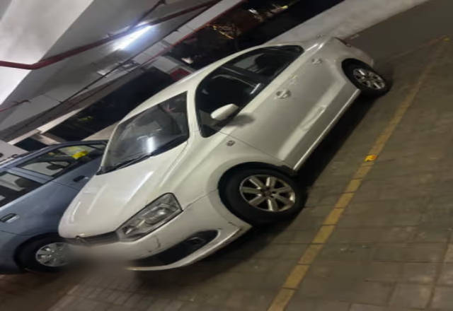 https://images10.gaadi.com/usedcar_image/4521728/original/80c9d1bd-d0b7-4543-acc0-bcb366f5f34c.?imwidth=6402