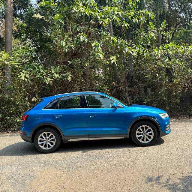 https://images10.gaadi.com/usedcar_image/4521733/original/5cdfeeb0a28067bcff5dde19667d8ebc.jpg?imwidth=6401