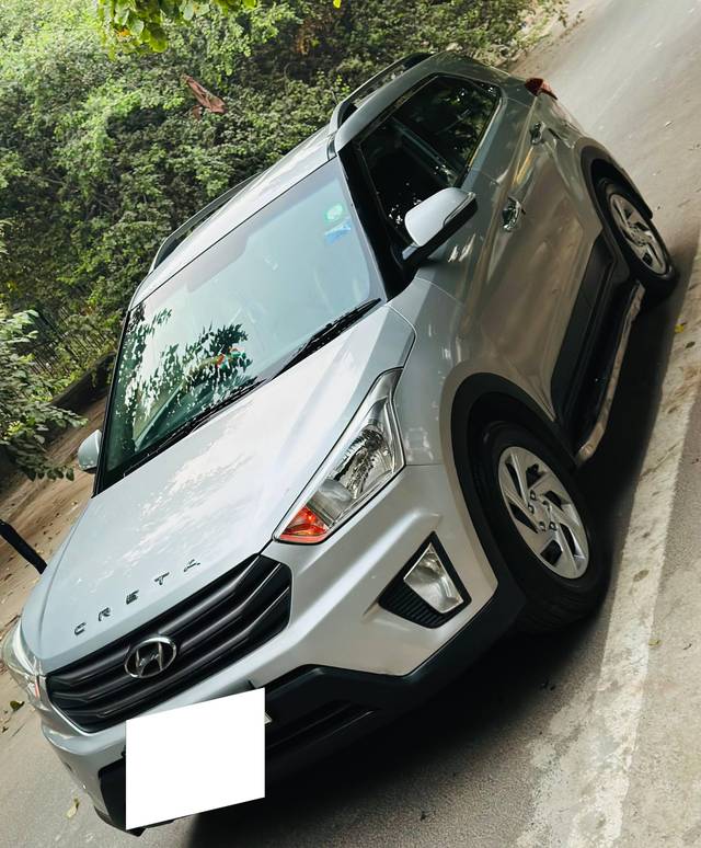 https://images10.gaadi.com/usedcar_image/4521740/original/processed_119fb934-d2ab-4e58-8997-74465d5ae8e6.jpg?imwidth=6402