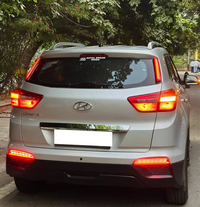 https://images10.gaadi.com/usedcar_image/4521740/original/processed_f28c381f-4f7b-4e6e-9c81-2181a36f5306.jpg?imwidth=6401