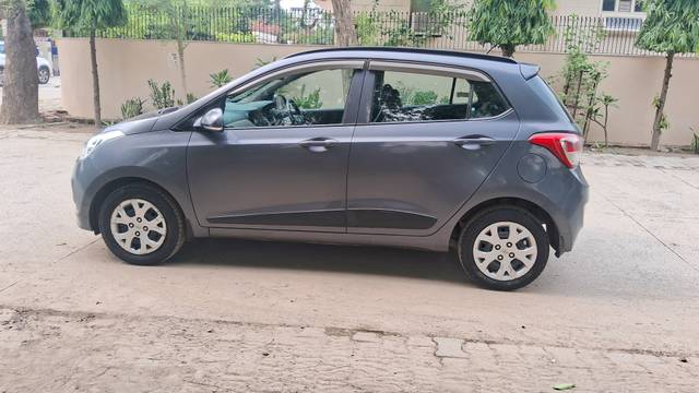 https://images10.gaadi.com/usedcar_image/4521744/original/815e1fe82f0c984b5272c2ba47b868d3.jpg?imwidth=6402