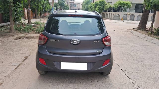https://images10.gaadi.com/usedcar_image/4521744/original/processed_2c62302b3bdebada0d45467fcb59a35a.jpg?imwidth=6401