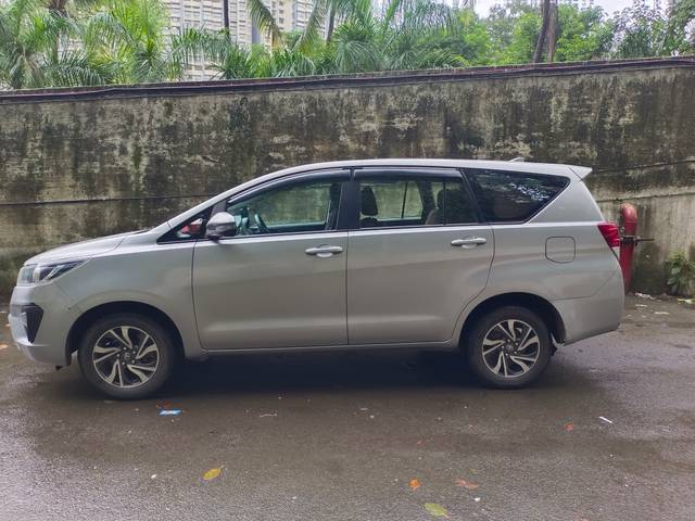 https://images10.gaadi.com/usedcar_image/4521745/original/154471896df7ba848239e92c19f0a2f8.jpg?imwidth=6402