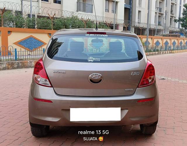 https://images10.gaadi.com/usedcar_image/4521747/original/processed_b0dba2ef1f3fa04667aa78307168a1a0.jpg?imwidth=6402
