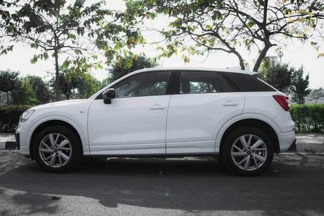 https://images10.gaadi.com/usedcar_image/4521754/original/cc4b69d46604066d27a08e144f4bbd37.jpg?imwidth=6402