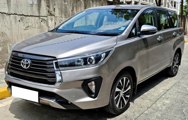 https://images10.gaadi.com/usedcar_image/4521760/original/processed_eed330bc5c954882a99c040cef367bf6.jpg?imwidth=6402