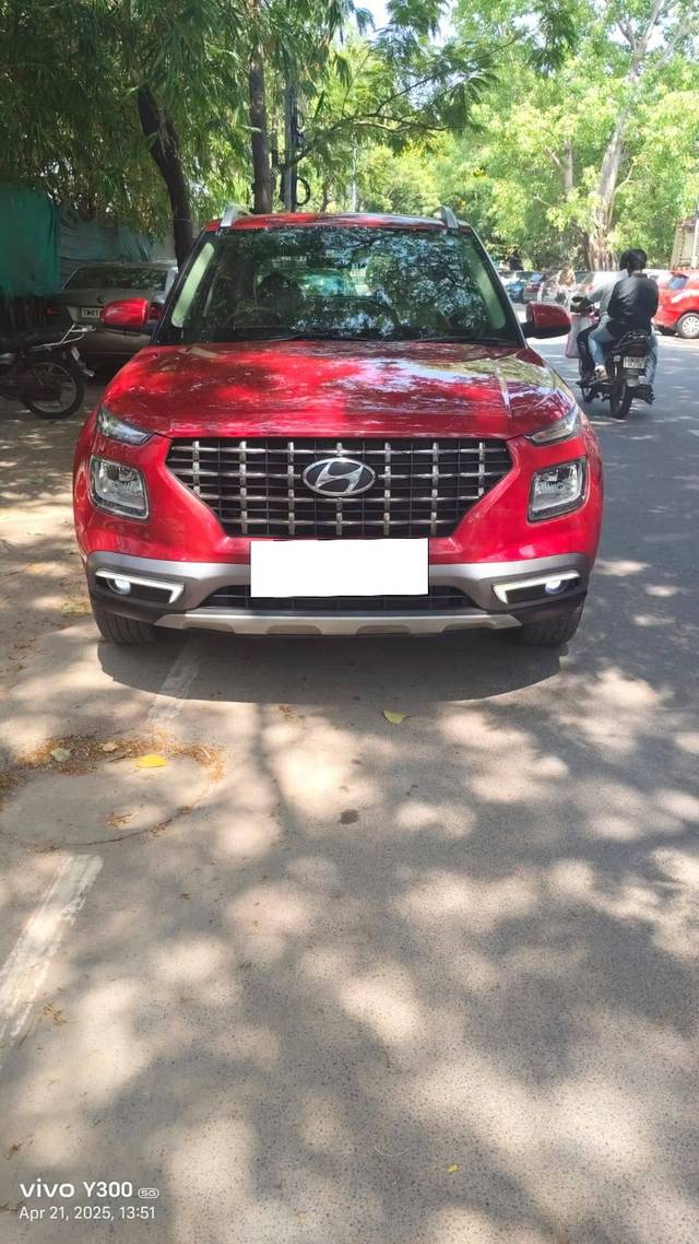 https://images10.gaadi.com/usedcar_image/4521765/original/processed_cc774725f4f6e40f06bcedddbaaa9602.jpg?imwidth=6400