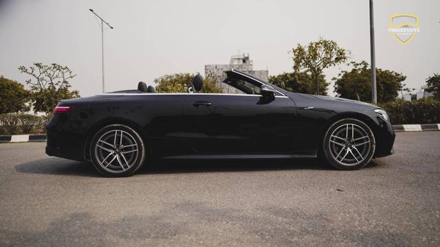 https://images10.gaadi.com/usedcar_image/4521772/original/processed_957b6641fd244a253262bdd70a21e76b.jpg?imwidth=6401