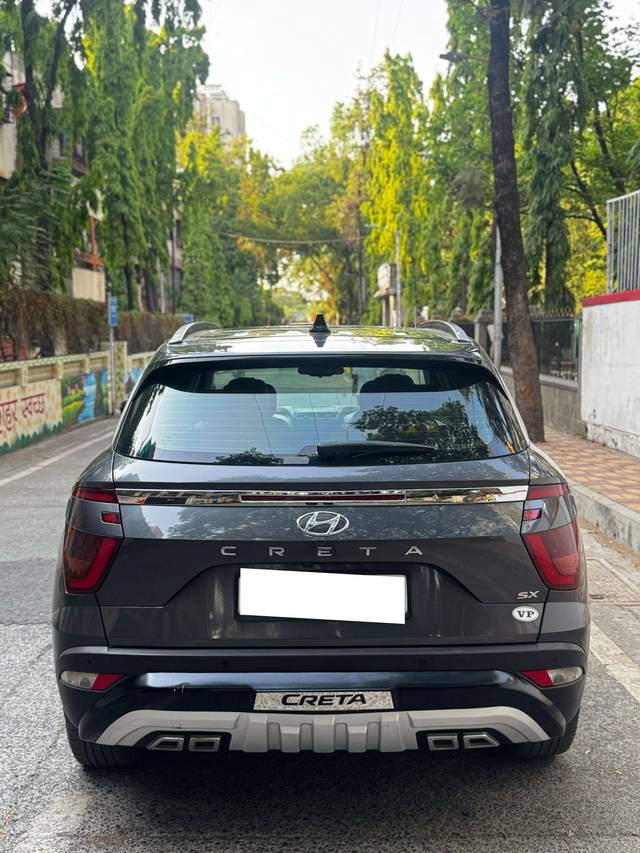 https://images10.gaadi.com/usedcar_image/4521774/original/processed_8c78cb77-f44e-4df9-af0a-7839eb55a020.jpg?imwidth=6402