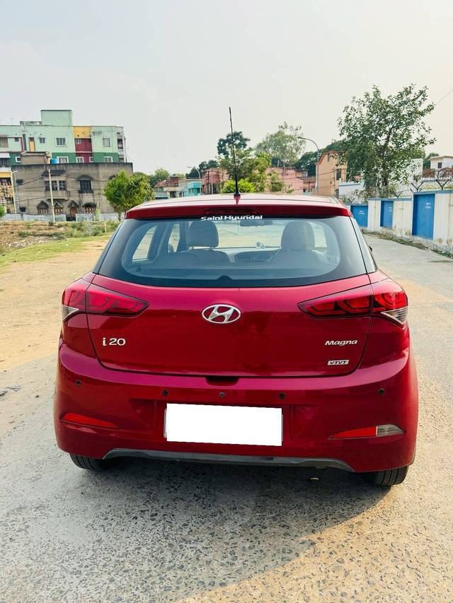 https://images10.gaadi.com/usedcar_image/4521785/original/processed_bf9ad93d82eb064e17d8d95d55b06a80.jpg?imwidth=6401