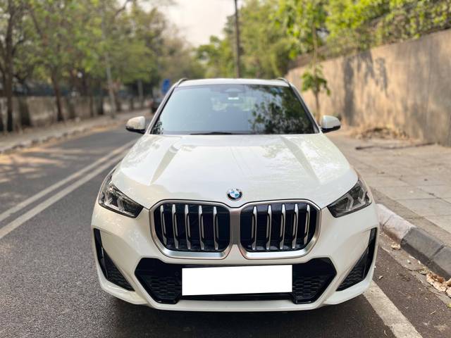 https://images10.gaadi.com/usedcar_image/4521790/original/processed_3ecd70723a0882e58db87fc747b2f226.jpg?imwidth=6401