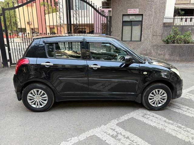 https://images10.gaadi.com/usedcar_image/4521798/original/processed_f7354ae8-c079-41d6-8ae7-cc474e389dee.jpg?imwidth=6401